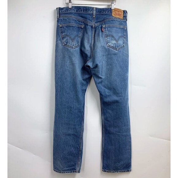 Levi's Men's 501 Classic 5 Pocket Cotton Denim Straight Leg Denim Jeans SIze 38 - Picture 2 of 13